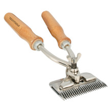 Grooming Equipment